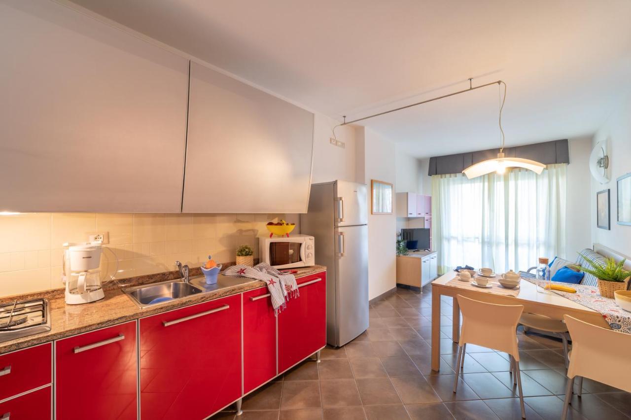 אפרטהוטל ביביונה Residenza Al Parco מראה חיצוני תמונה