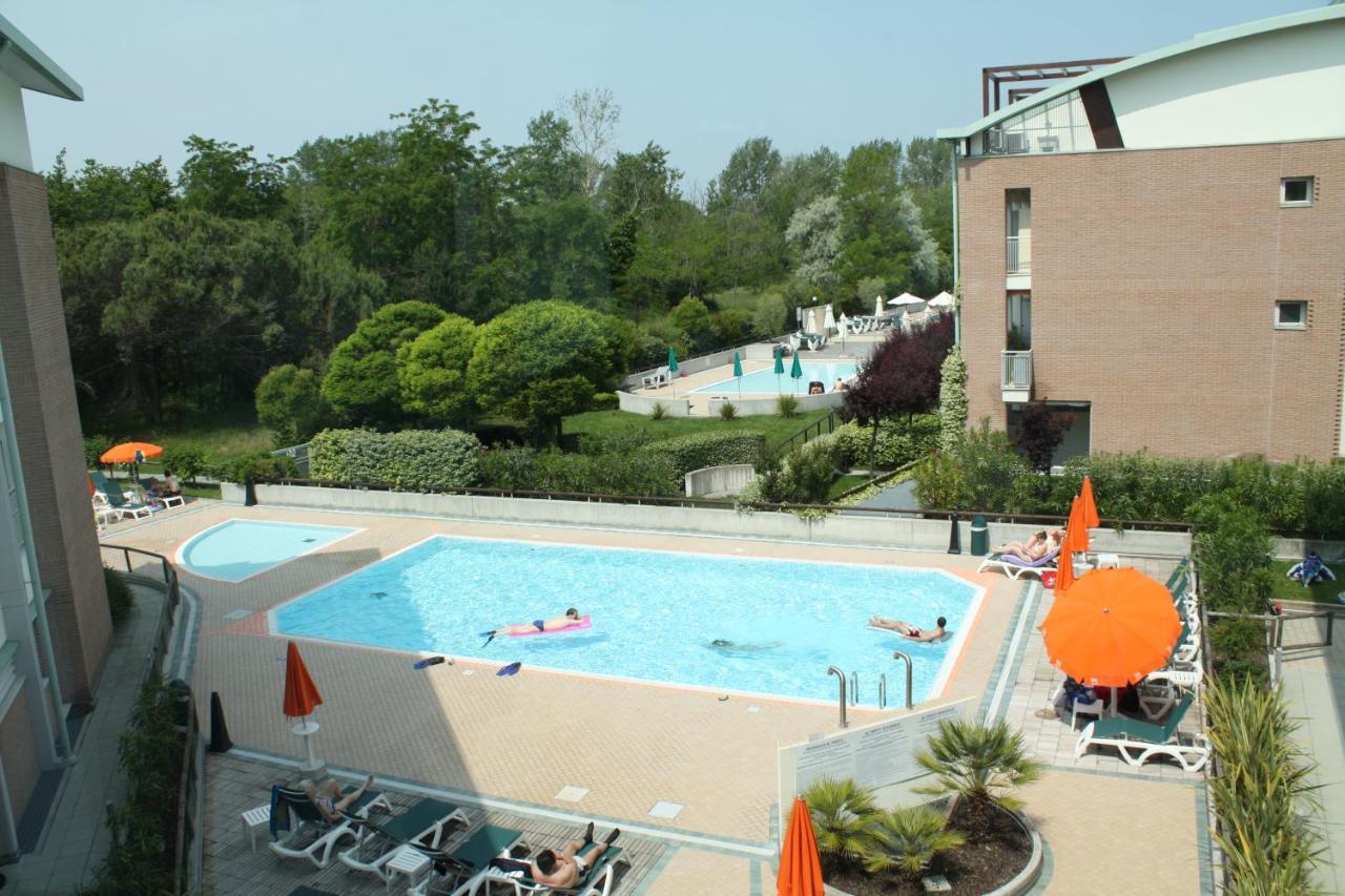 אפרטהוטל ביביונה Residenza Al Parco מראה חיצוני תמונה