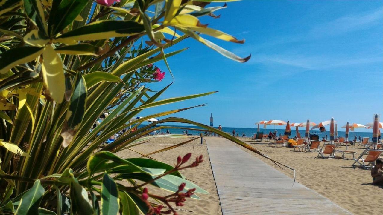 אפרטהוטל ביביונה Residenza Al Parco מראה חיצוני תמונה